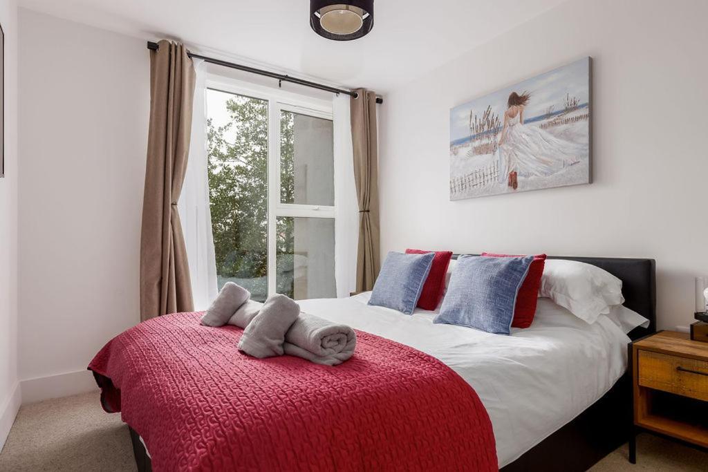 Stylish Town Centre Apartment, W Parking, Nr Beach Борнмут Экстерьер фото