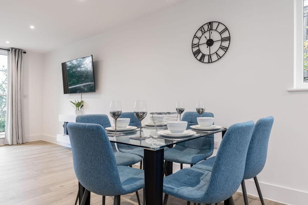 Stylish Town Centre Apartment, W Parking, Nr Beach Борнмут Экстерьер фото